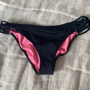 Black Women's Swim Bottoms - Size Small